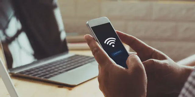 The Internet access difference between wifi and cellular