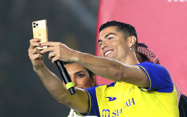 Iran wants to give Ronaldo full access to the Internet