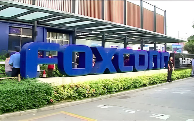 China intensifies crackdown on iPhone maker Foxconn